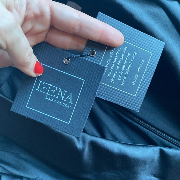 NWT Mac Duggal Black Puff Sleeve V-Neck Satin Collared A-line Midi Dress, size 0 - Picture 7 of 11